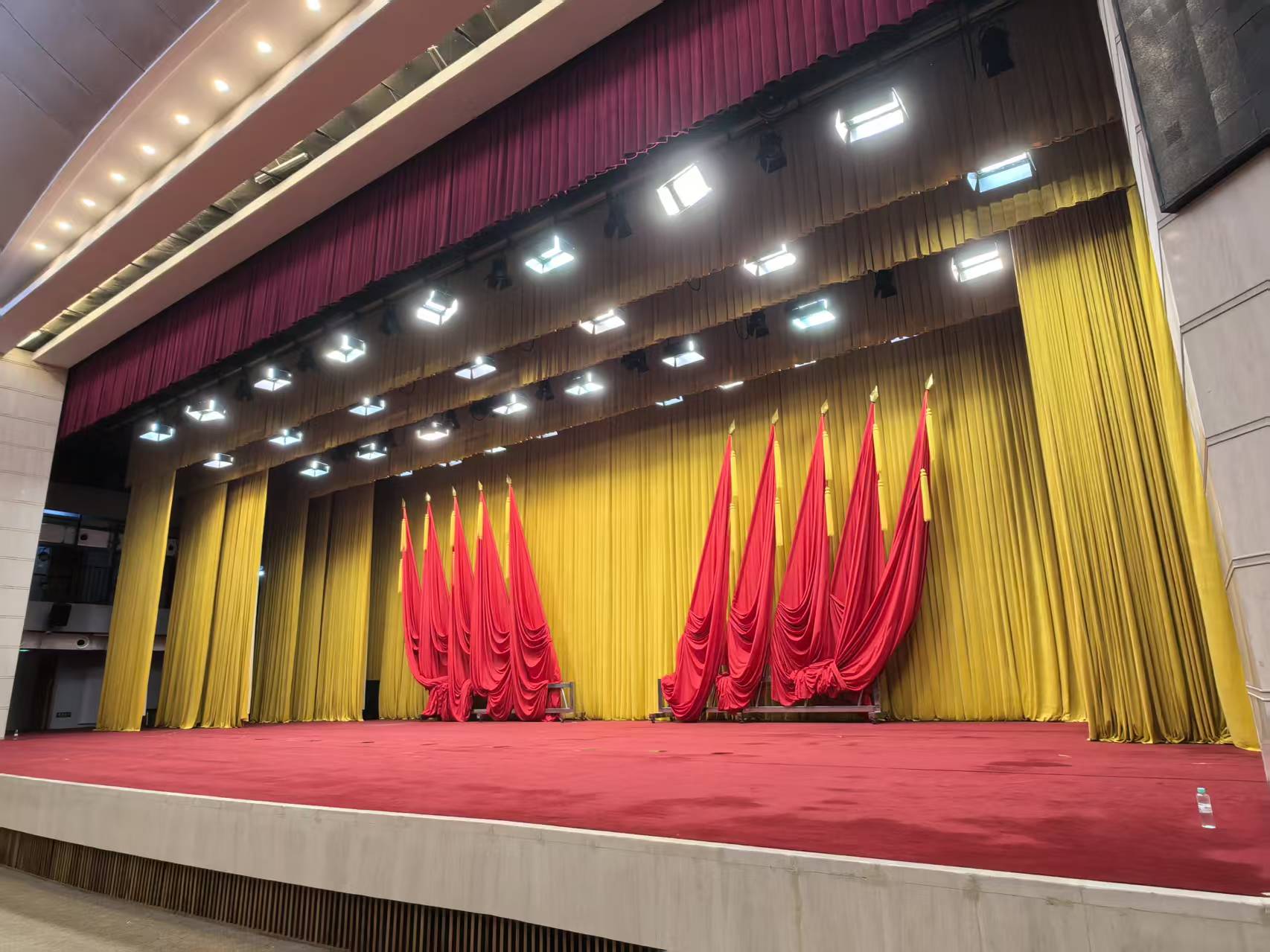 江苏佳美演艺设备有限公司 江苏佳美演艺设备有限公司